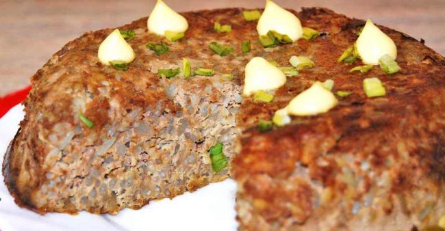 Готуємо пиріг з курячою печінкою та рисом