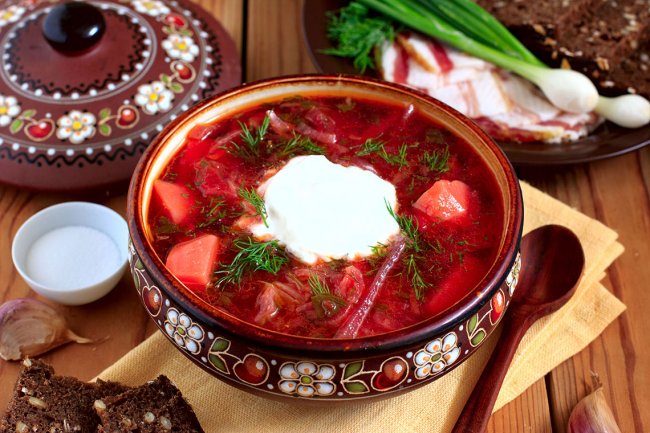 Українська кухня. Готуємо полтавський борщ із галушками