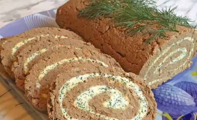 Страви з субпродуктів. Печінковий рулет із плавленим сиром
