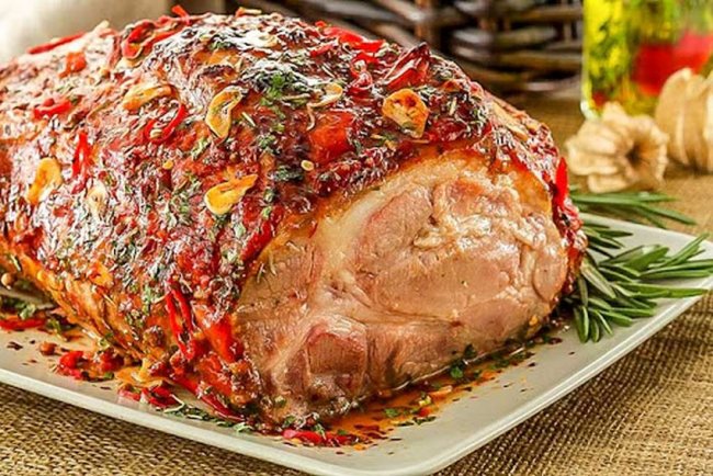 Запікаємо м'ясо в духовці. 4 рецепти ідеального маринаду