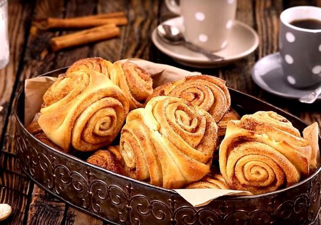 Як приготувати булочки з корицею. Простий рецепт