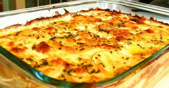 Картопляна запіканка з куркою і грибами. Простий рецепт