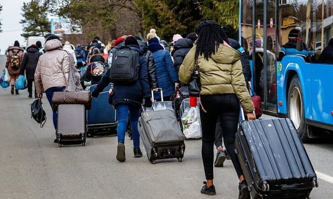 Чим тимчасовий захист у ЄС відрізняється від статусу біженця . Роз'яснення від МЗС
